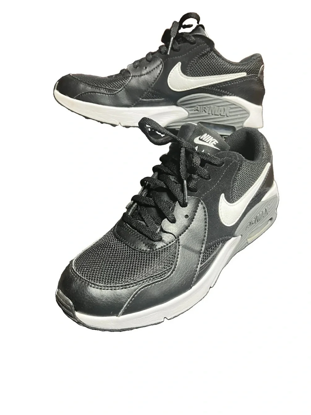 Nike Men’s Black and White Athletic Sneakers